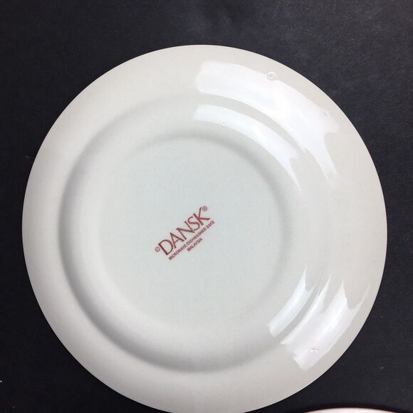 2 - Dansk Nordic Knits Red Scandinavia Lunch Salad Plates 8 inch dia - Picture 3 of 3